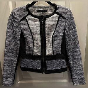 White House Black Market Size 00 Zip Front Blazer EUC